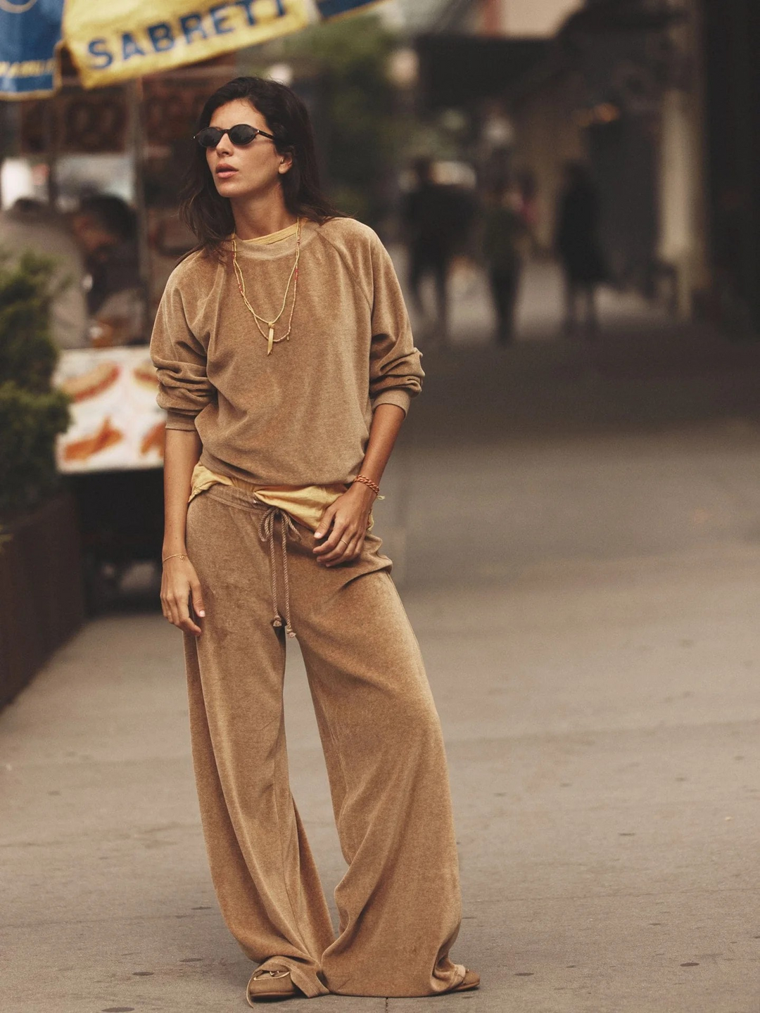 Pierre Velour Sweatshirt - Heather Camel – GIRL NEXT DOOR