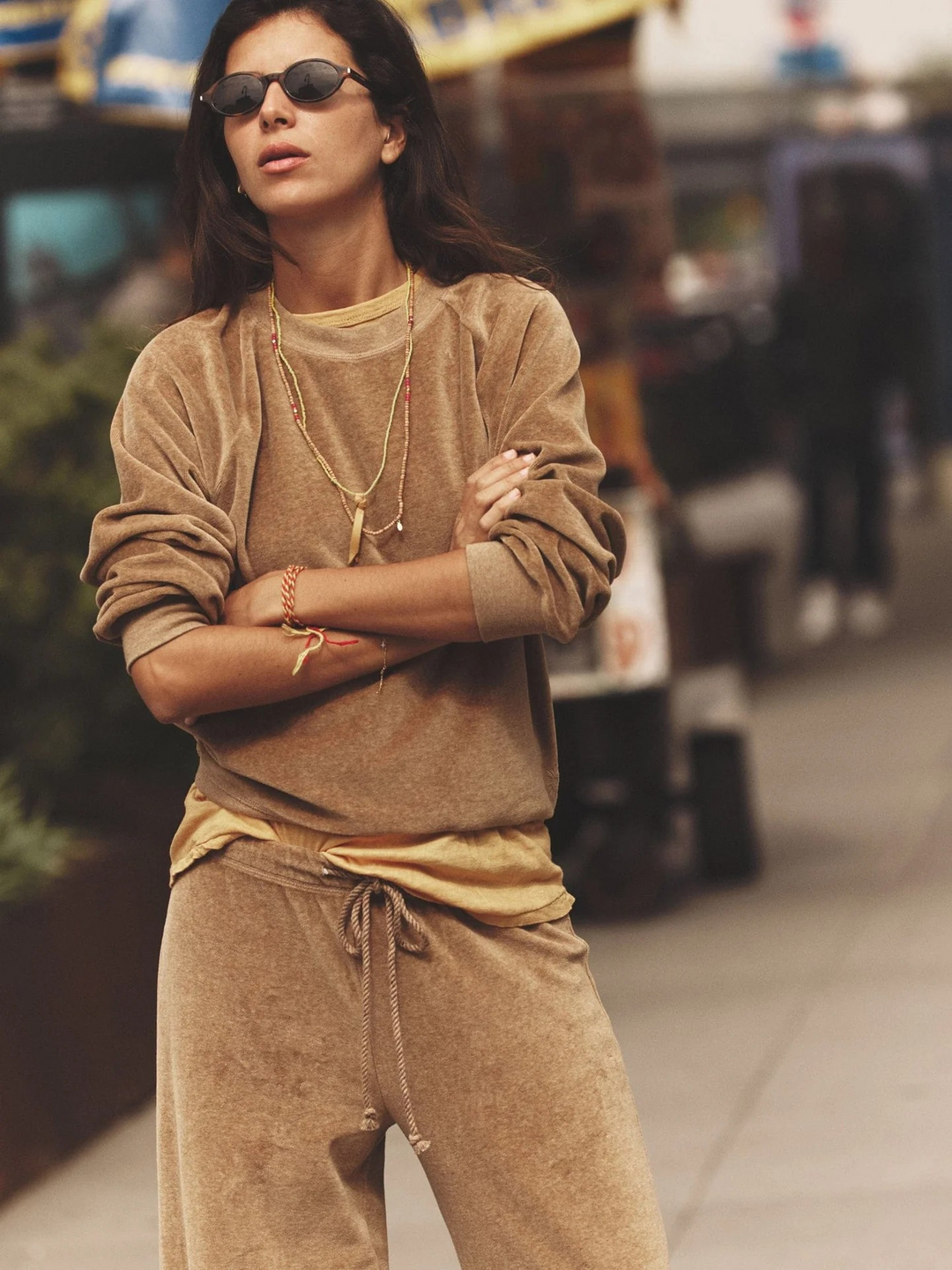 Pierre Velour Sweatshirt - Heather Camel – GIRL NEXT DOOR