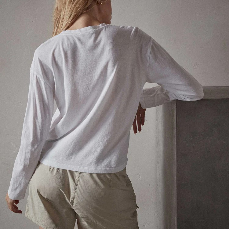 Lounge – GIRL NEXT DOOR